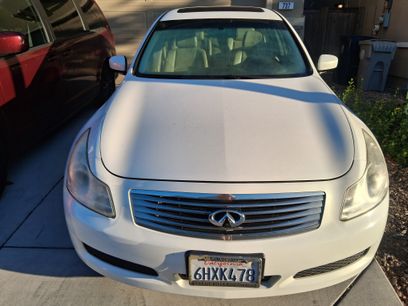 Used 2009 INFINITI G37 Journey w/ Premium Pkg