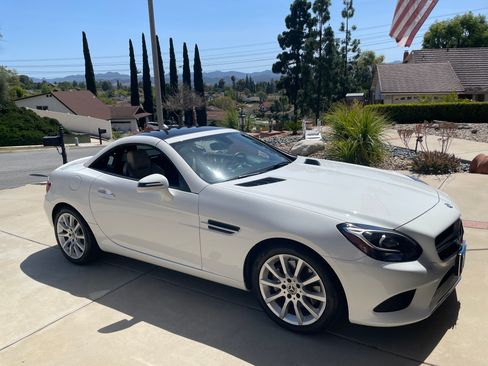 Used 2019 Mercedes-Benz SLC 300 image 13