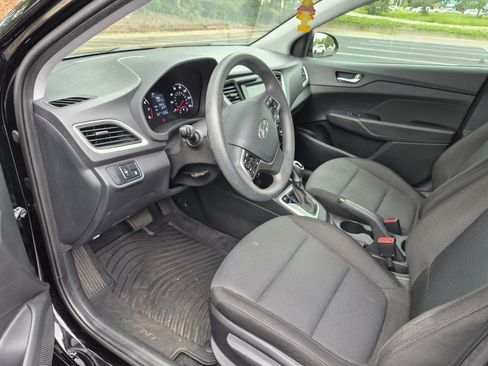 Used 2022 Hyundai Accent SE FWD image 10