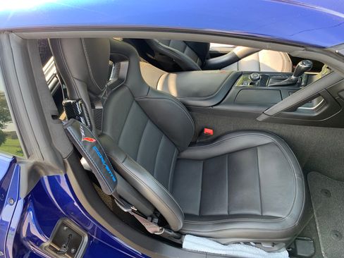 Used 2016 Chevrolet Corvette Z06 w/ 3LZ Preferred Equipment Group RWD image 12