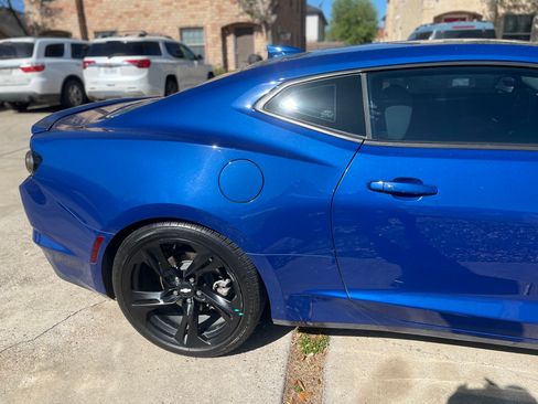 Used 2019 Chevrolet Camaro LT w/ RS Package image 11