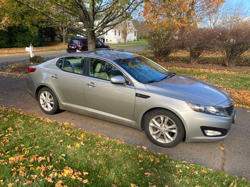 Used 2012 Kia Optima EX image 4