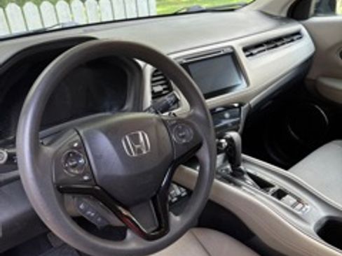 Used 2016 Honda HR-V EX image 6