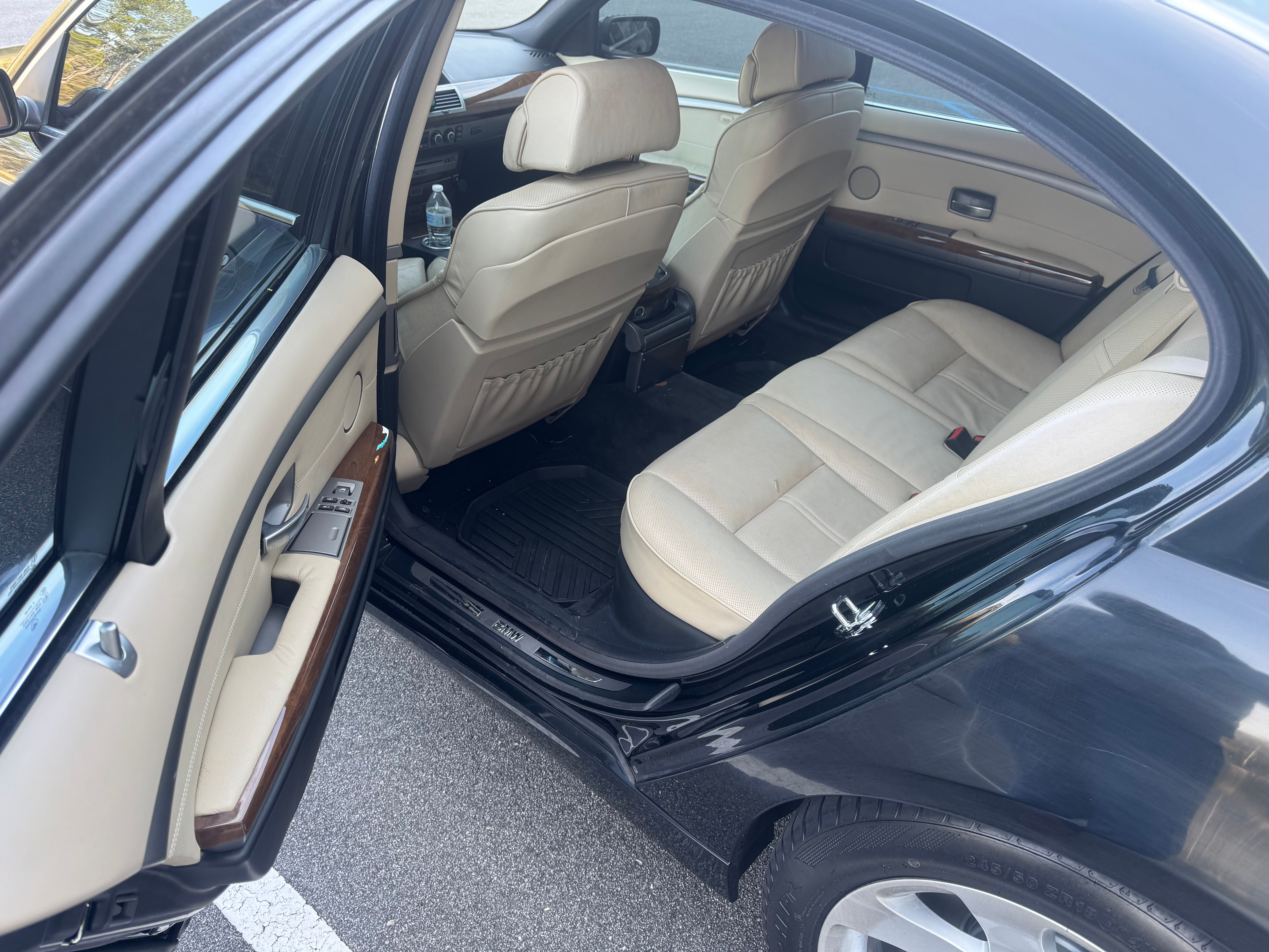 Used 2007 BMW 750Li RWD image 16