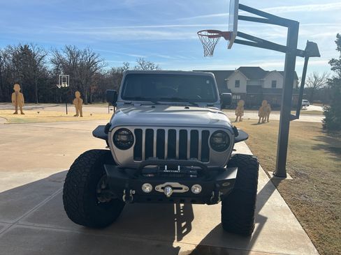 Used 2020 Jeep Wrangler Unlimited Sport image 4