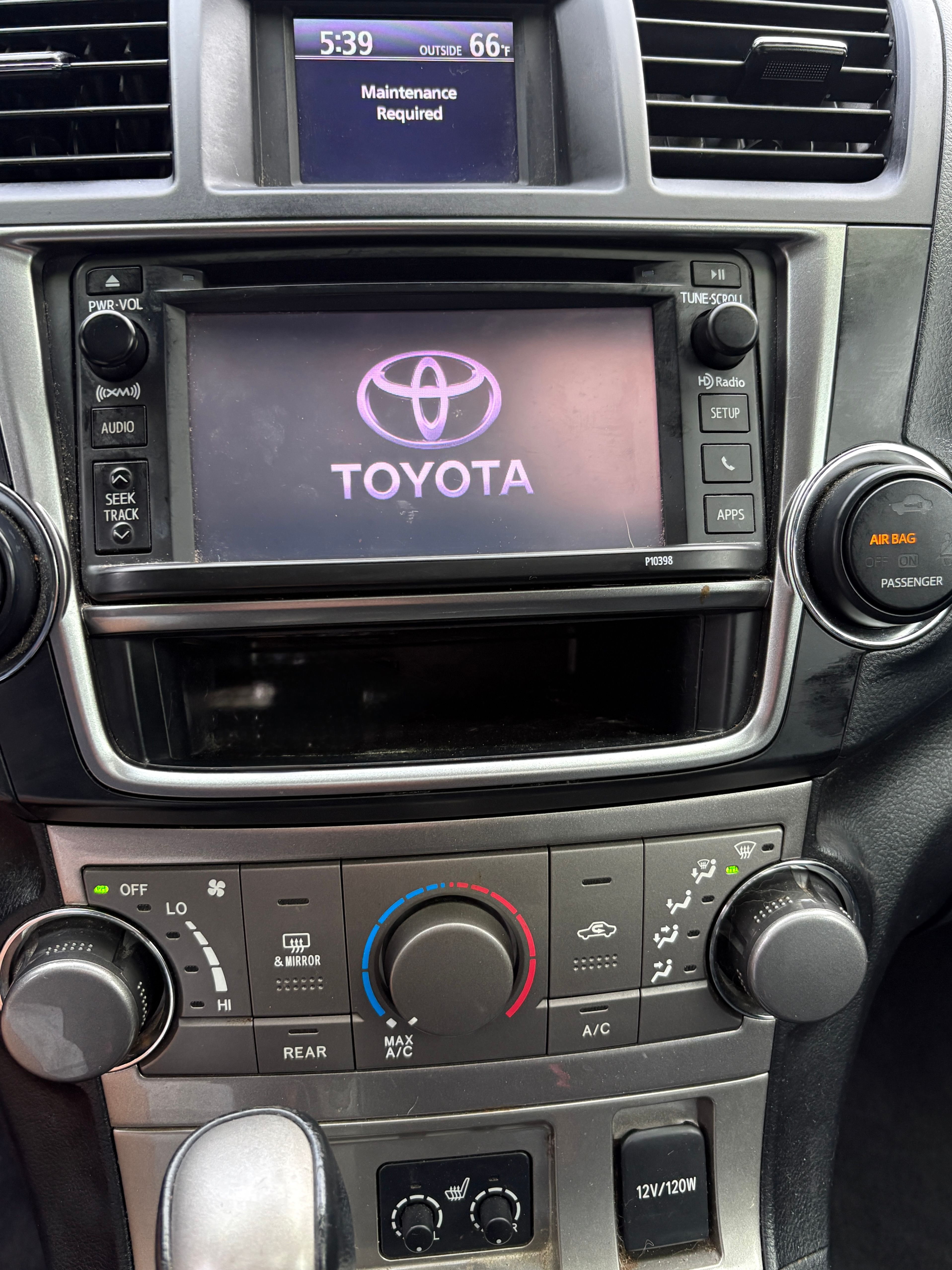 Used 2013 Toyota Highlander SE AWD/4WD image 9