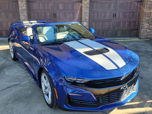 Used 2019 Chevrolet Camaro SS w/ LPO, Ground Effects Package image 8