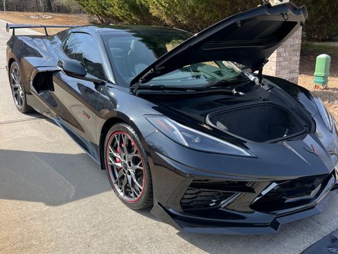 Used 2023 Chevrolet Corvette Stingray Premium Conv w/ Z51 Performance Package image 21