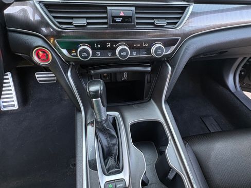 Used 2019 Honda Accord Sport image 9