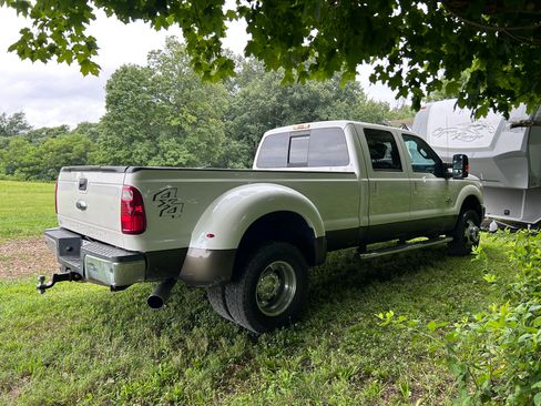 Used 2016 Ford F350 Lariat AWD/4WD image 5
