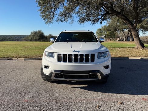 Used 2015 Jeep Grand Cherokee Limited w/ Trailer Tow Group IV image 2