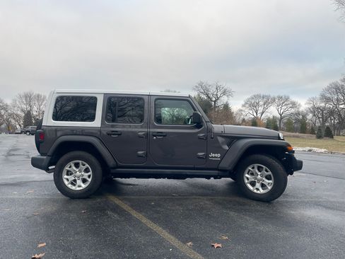 Used 2021 Jeep Wrangler Unlimited Sport image 13
