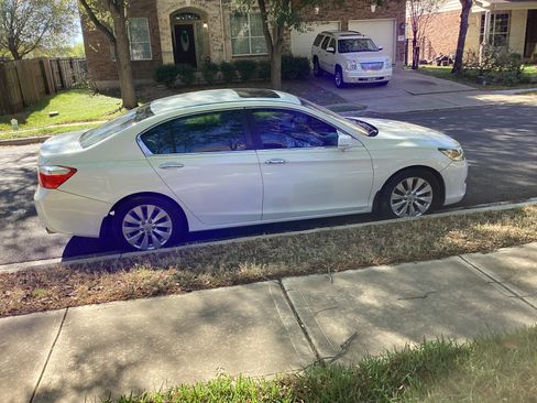 Used 2015 Honda Accord EX image 10