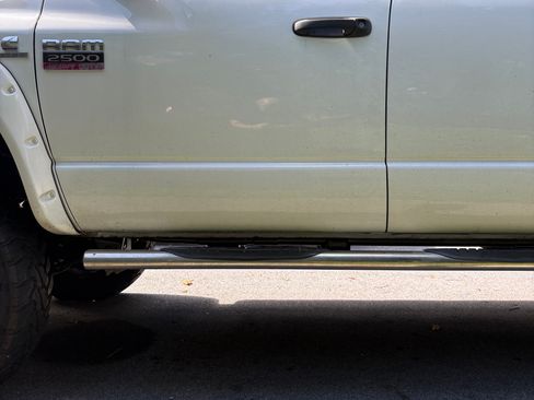 Used 2007 Dodge Ram 2500 Truck SLT w/ Protection Group AWD/4WD image 5