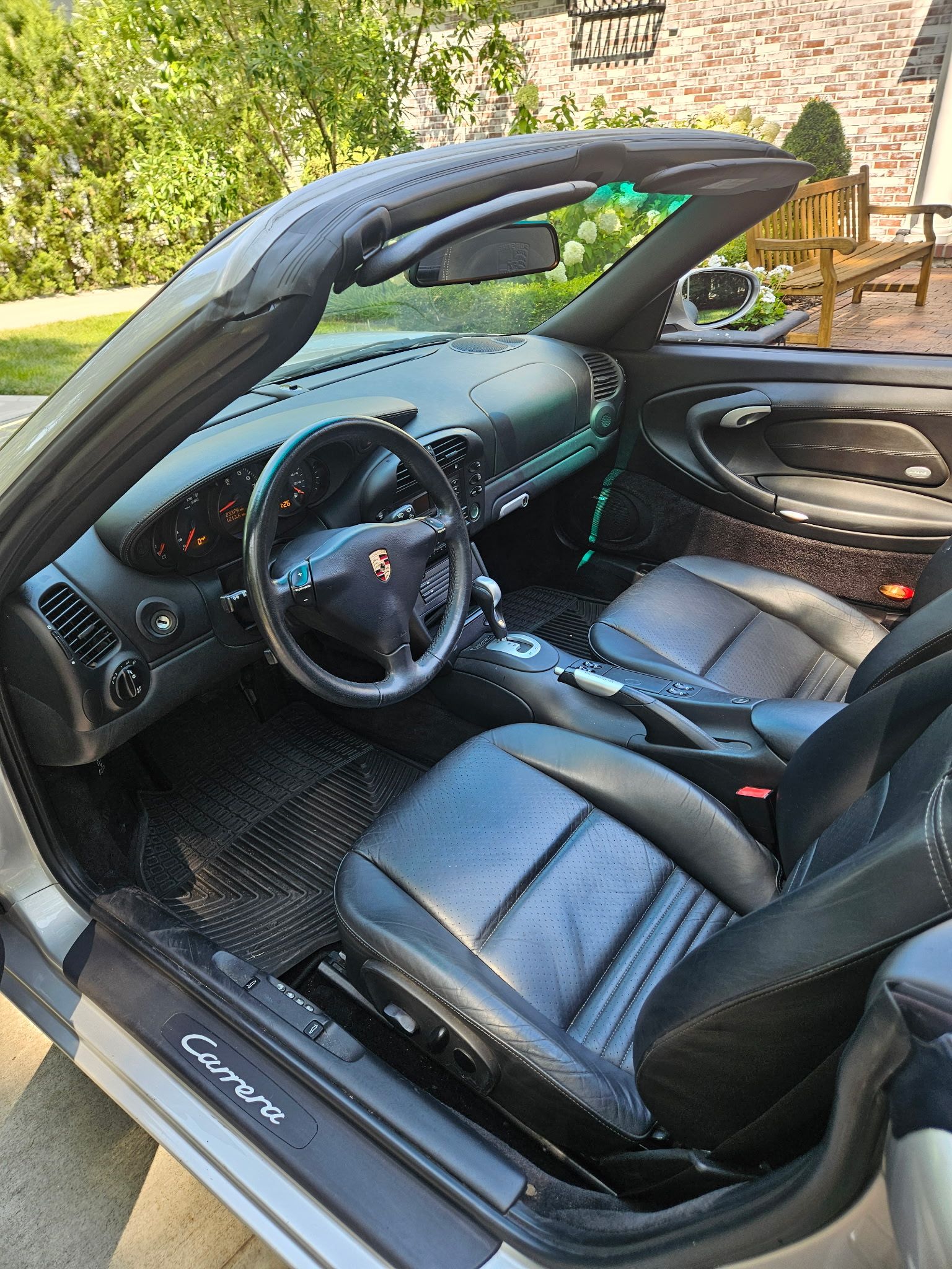 Used 2005 Porsche 911 Cabriolet image 9
