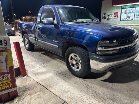 Used 1999 Chevrolet Silverado 1500 LS w/ Firm Ride Suspension Pkg image 2