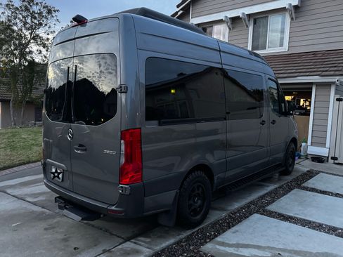 Used 2019 Mercedes-Benz Sprinter 2500 image 8