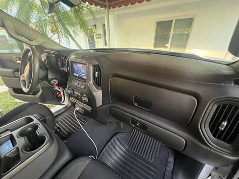 Used 2021 Chevrolet Silverado 1500 Custom image 6