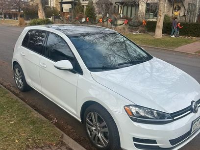 Used 2016 Volkswagen Golf SE w/ Lighting Package