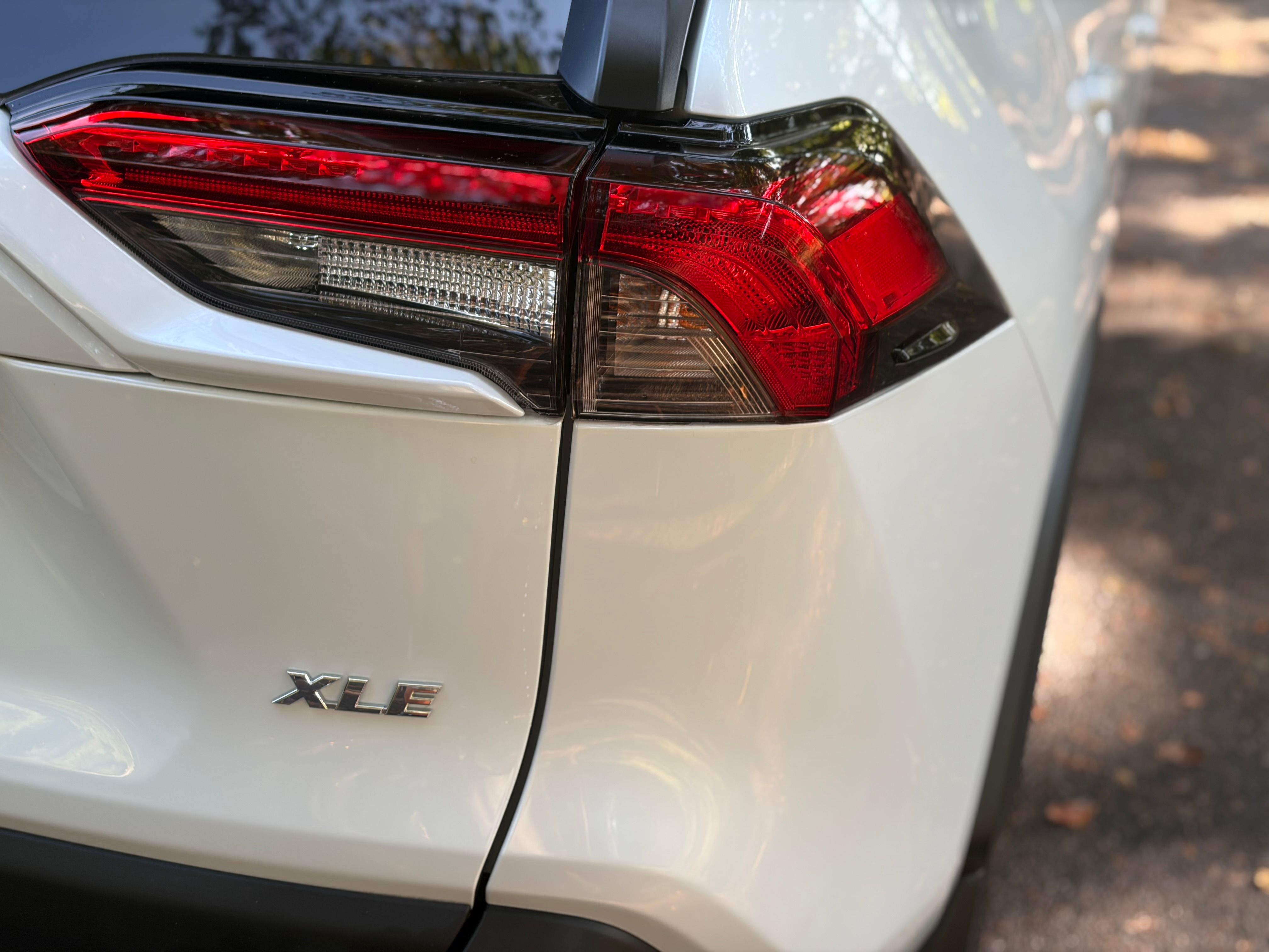 Used 2025 Toyota RAV4 XLE Premium w/ Weather Package FWD image 4