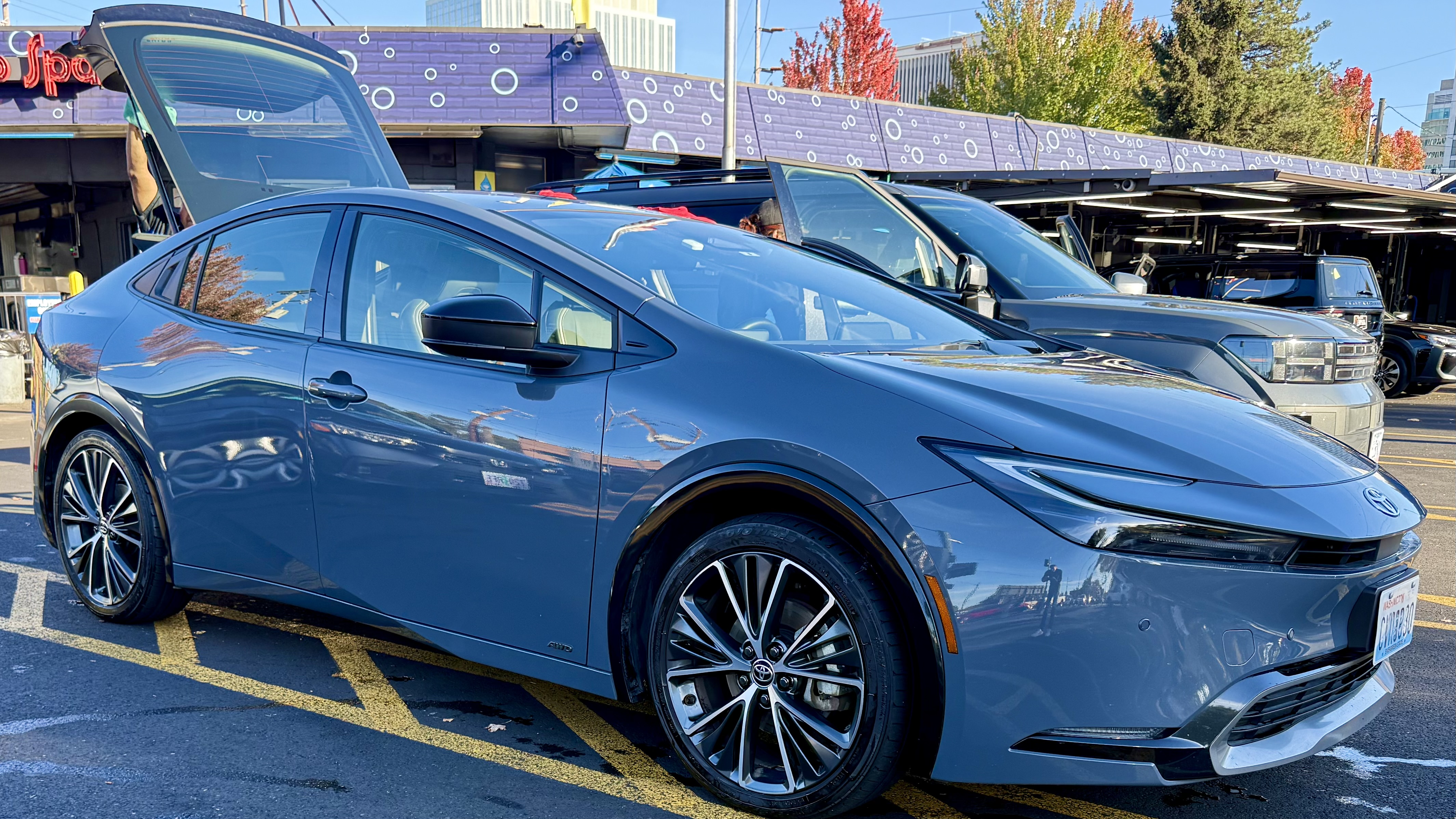 Used 2023 Toyota Prius XLE AWD/4WD image 23
