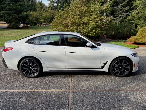 Used 2022 BMW 430i Gran Coupe w/ M Sport Package RWD image 10