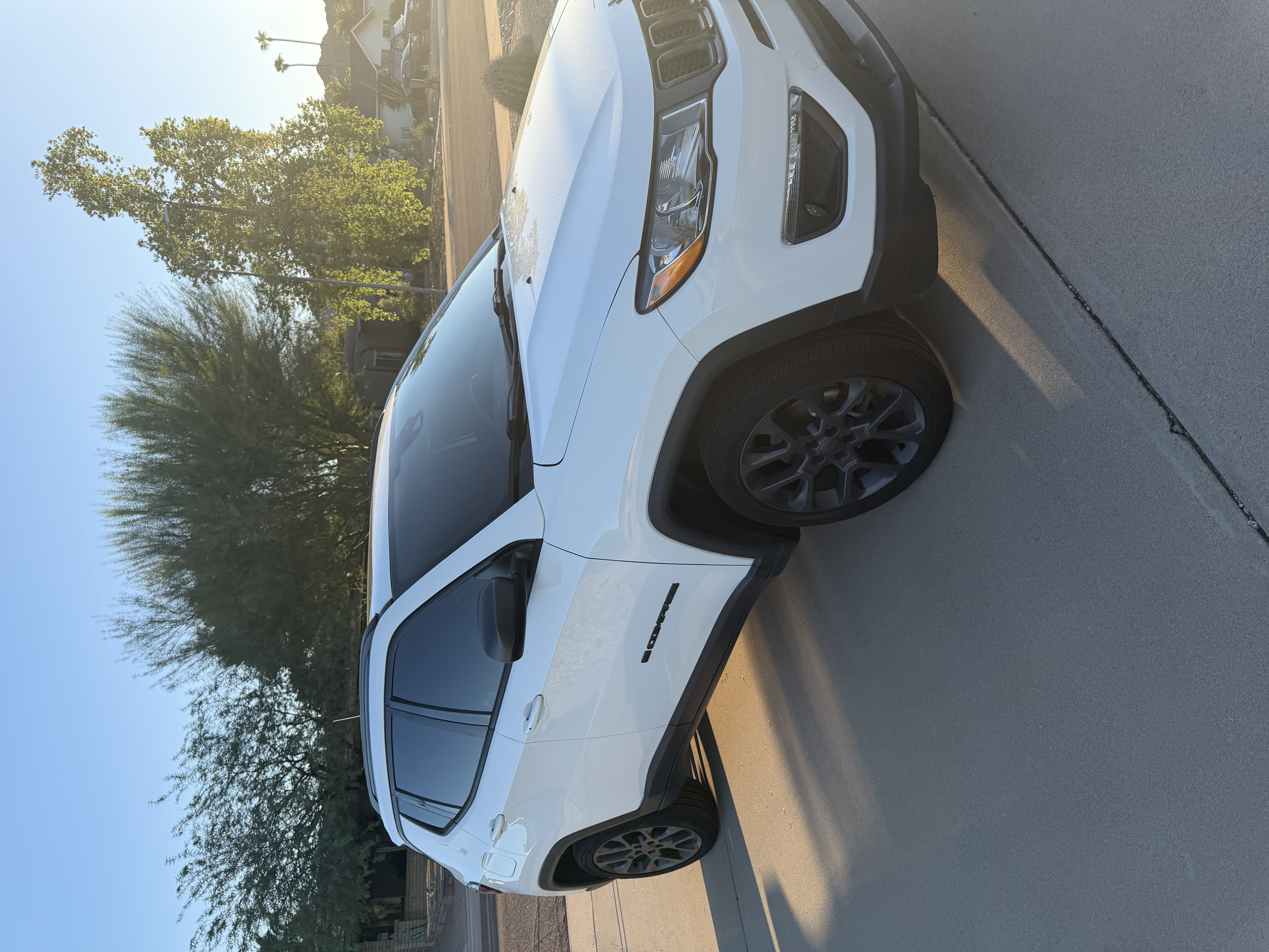 Used 2021 Jeep Compass Latitude w/ Sun and Sound Group AWD/4WD image 4