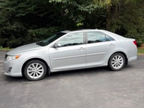 Used 2014 Toyota Camry XLE FWD image 4
