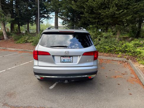 Used 2016 Honda Pilot Elite image 4