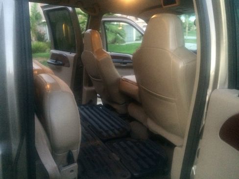 Used 2005 Ford F350 Lariat AWD/4WD image 10