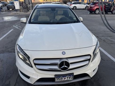 Used 2015 Mercedes-Benz GLA 250 GLA 250 4MATIC Sport Utility 4 image 2