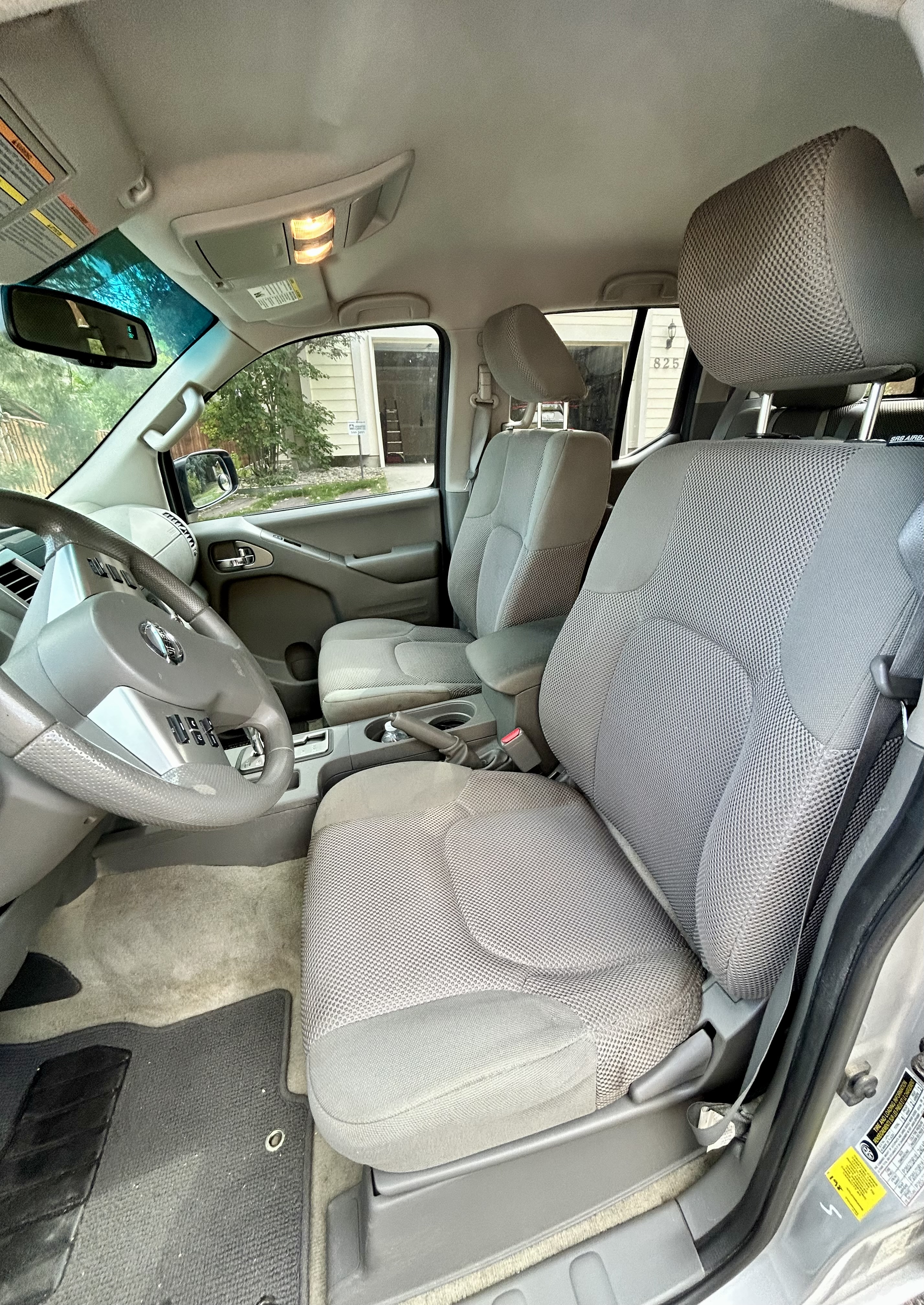 Used 2015 Nissan Frontier SV w/ SV Value Truck Package AWD/4WD image 6