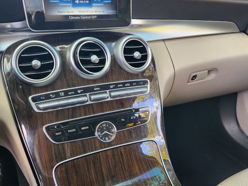 Used 2016 Mercedes-Benz C 300 Sedan image 18