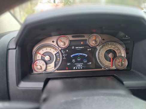 Used 2016 RAM 1500 Laramie Longhorn w/ Convenience Group image 10