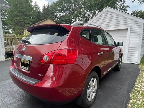 Used 2014 Nissan Rogue S w/ Convenience Package AWD/4WD image 6