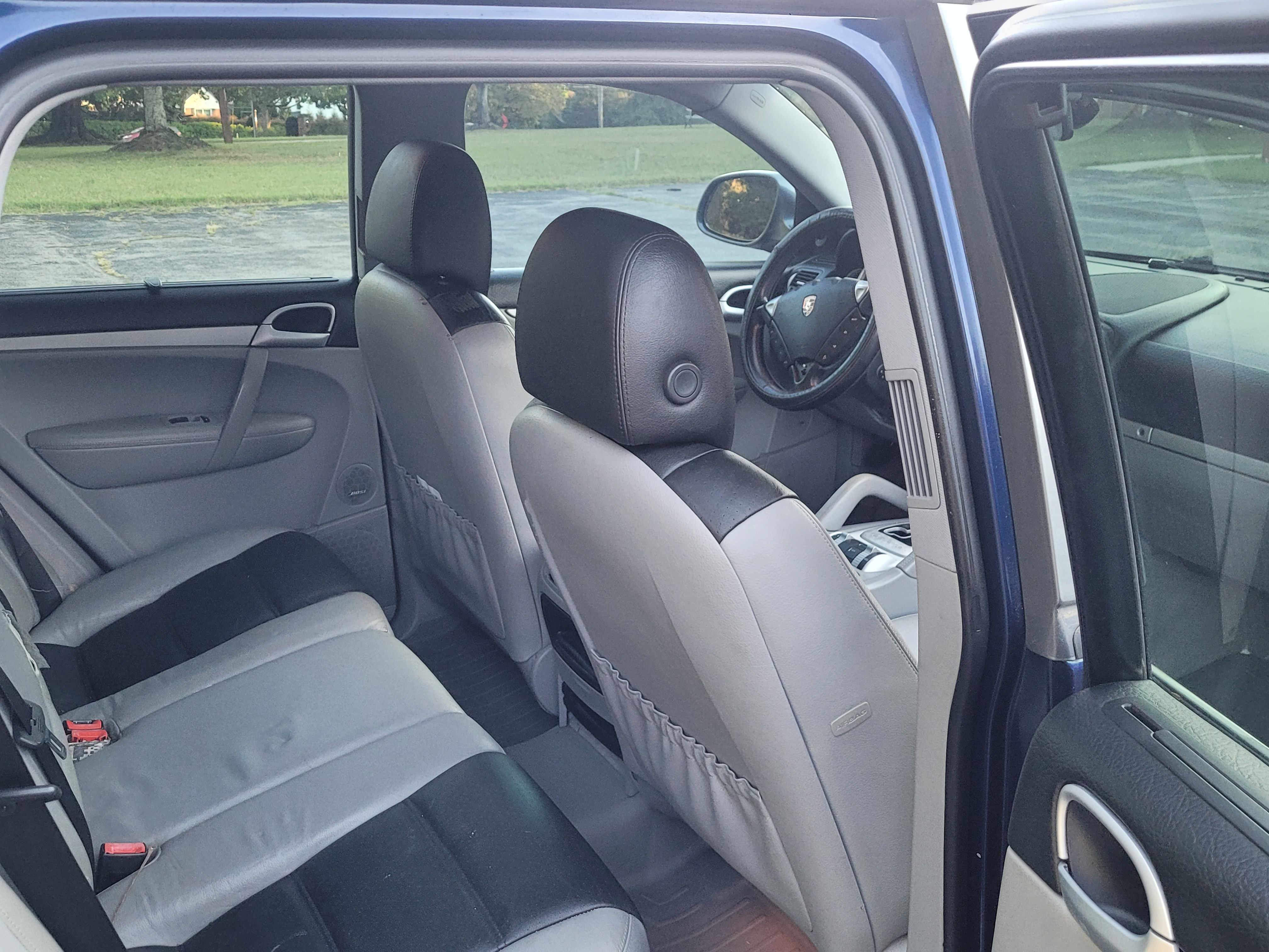 Used 2006 Porsche Cayenne S Titanium Edition AWD/4WD image 11