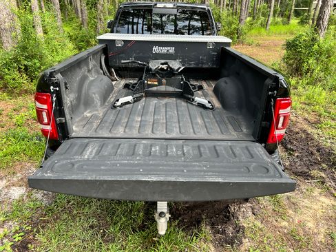 Used 2019 RAM 3500 Laramie image 18