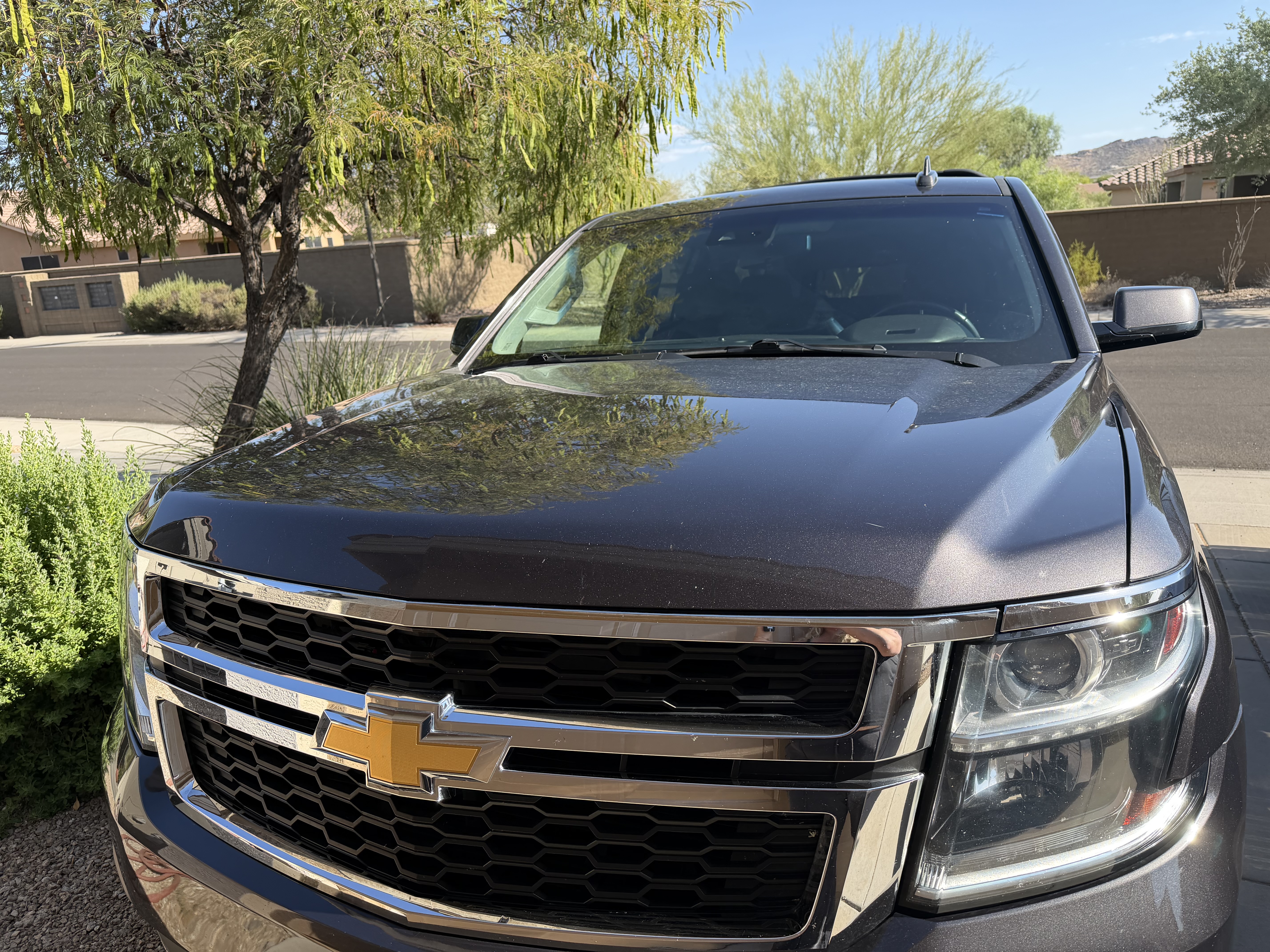 Used 2018 Chevrolet Suburban LS w/ Enhanced Driver Alert Package RWD image 2