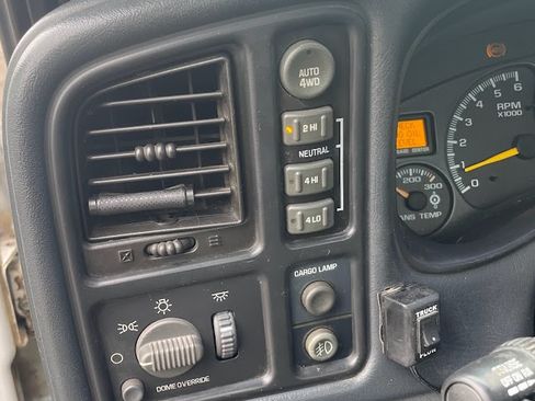 Used 1999 Chevrolet Silverado 2500 LS w/ Snow Plow Prep Pkg image 15