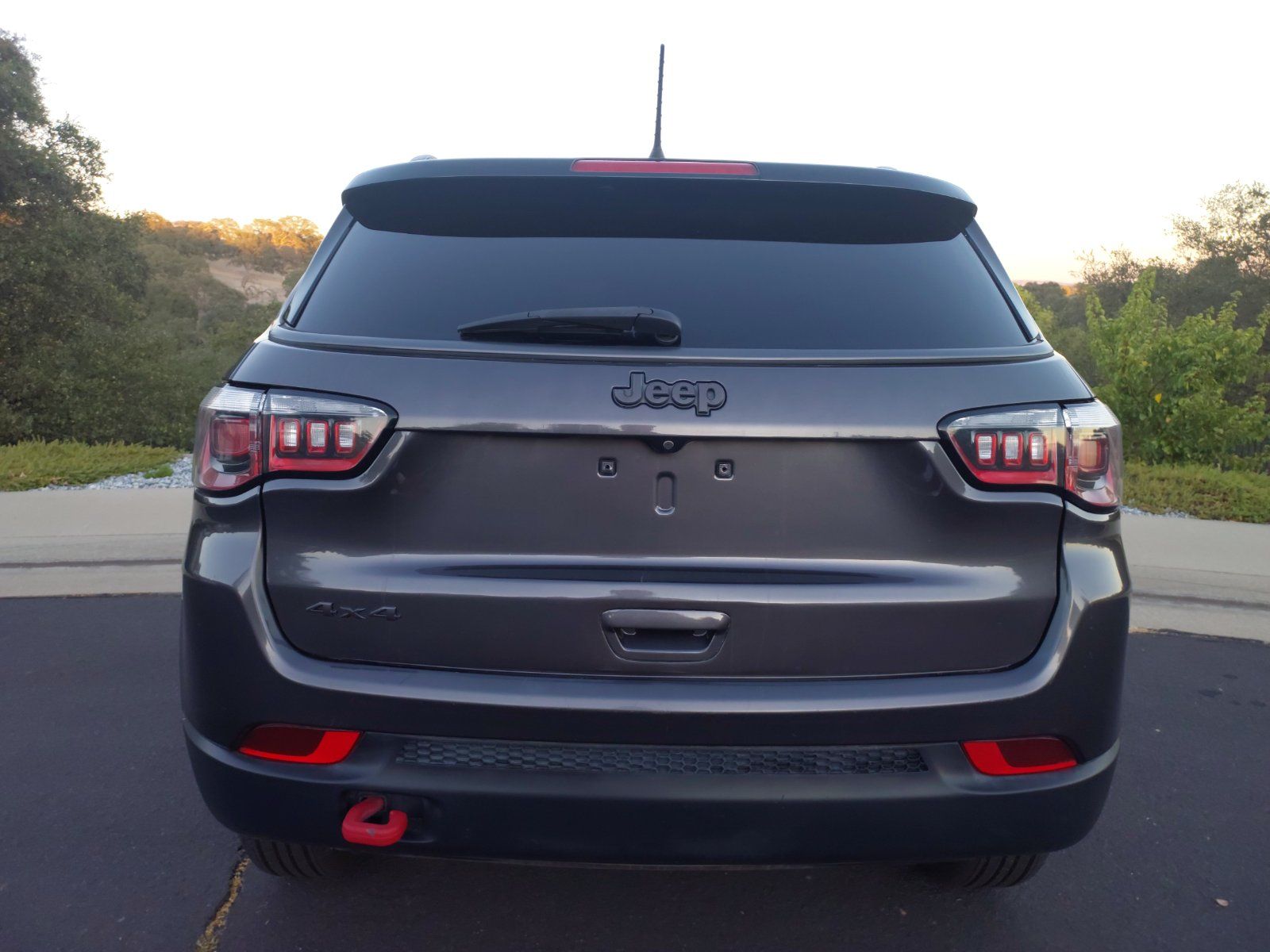 Used 2020 Jeep Compass Trailhawk AWD/4WD image 4