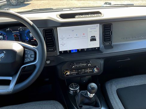 Used 2025 Ford Bronco 2-Door w/ Sasquatch Package image 31