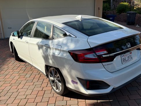 Used 2018 Honda Clarity Plug-In Hybrid image 13