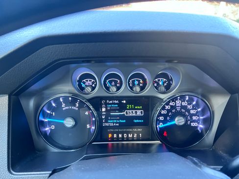 Used 2016 Ford F350 Lariat w/ Lariat Interior Package image 8