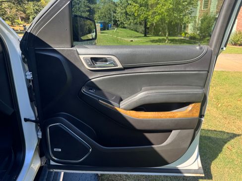 Used 2016 GMC Yukon XL Denali w/ Open Road Package image 23