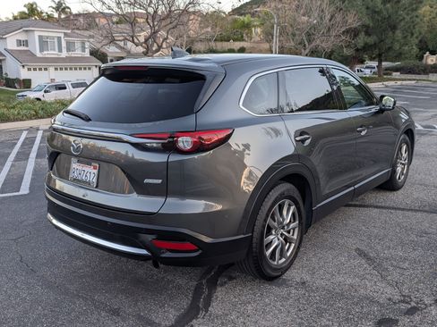 Used 2017 MAZDA CX-9 Touring image 4