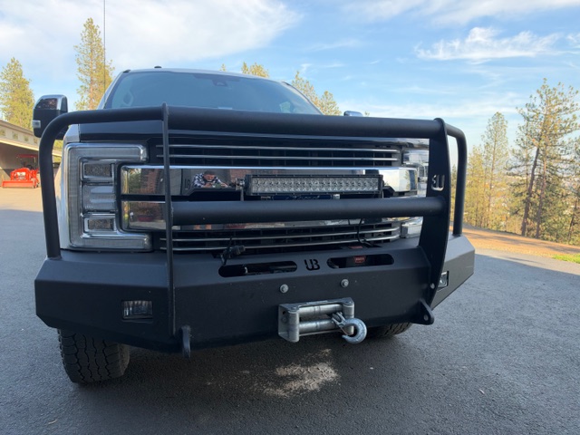 Used 2018 Ford F250 Lariat w/ Lariat Ultimate Package AWD/4WD image 4