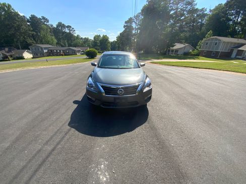 Used 2014 Nissan Altima 2.5 SV FWD image 1