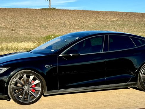 Used 2013 Tesla Model S Performance RWD image 1