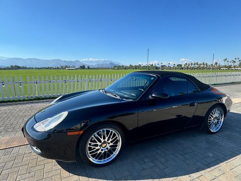 Used 1999 Porsche 911 Carrera image 2