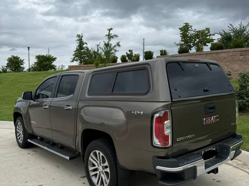 Used 2016 GMC Canyon SLT w/ Driver Alert Package AWD/4WD image 4